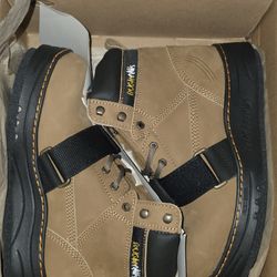 NEW Never Used COUGAR PAWS Roofing Shoes