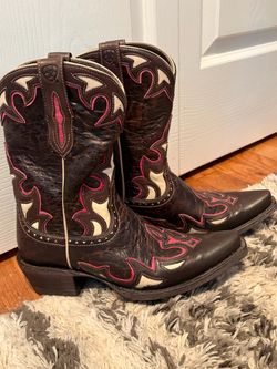 Women’s Ariat Cowboy Boots Size 7
