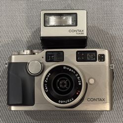 Contax G2 w/ 28mm + TLA 200 Flash