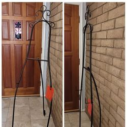 Large Floor-Standing Easel Stand with Decorative Embellishments