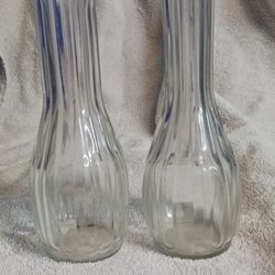 Set Of 2 Vintage Glass Bud Vases