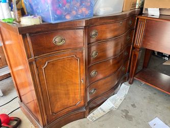 dresser/kitchen cabinet