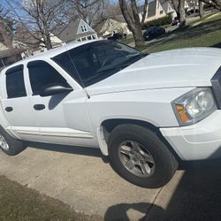 2005 Dodge Dakota 