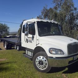 2020 Freightliner M2 Make Offer