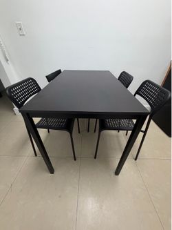Table and chair set