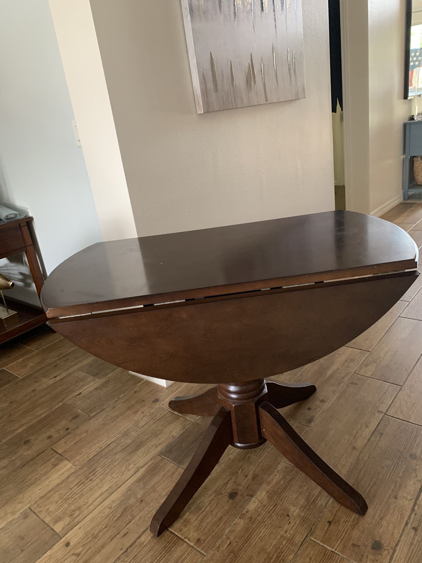 Drop leaf dining/ kitchen table