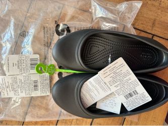 12 pairs of shoes (great for resellers)