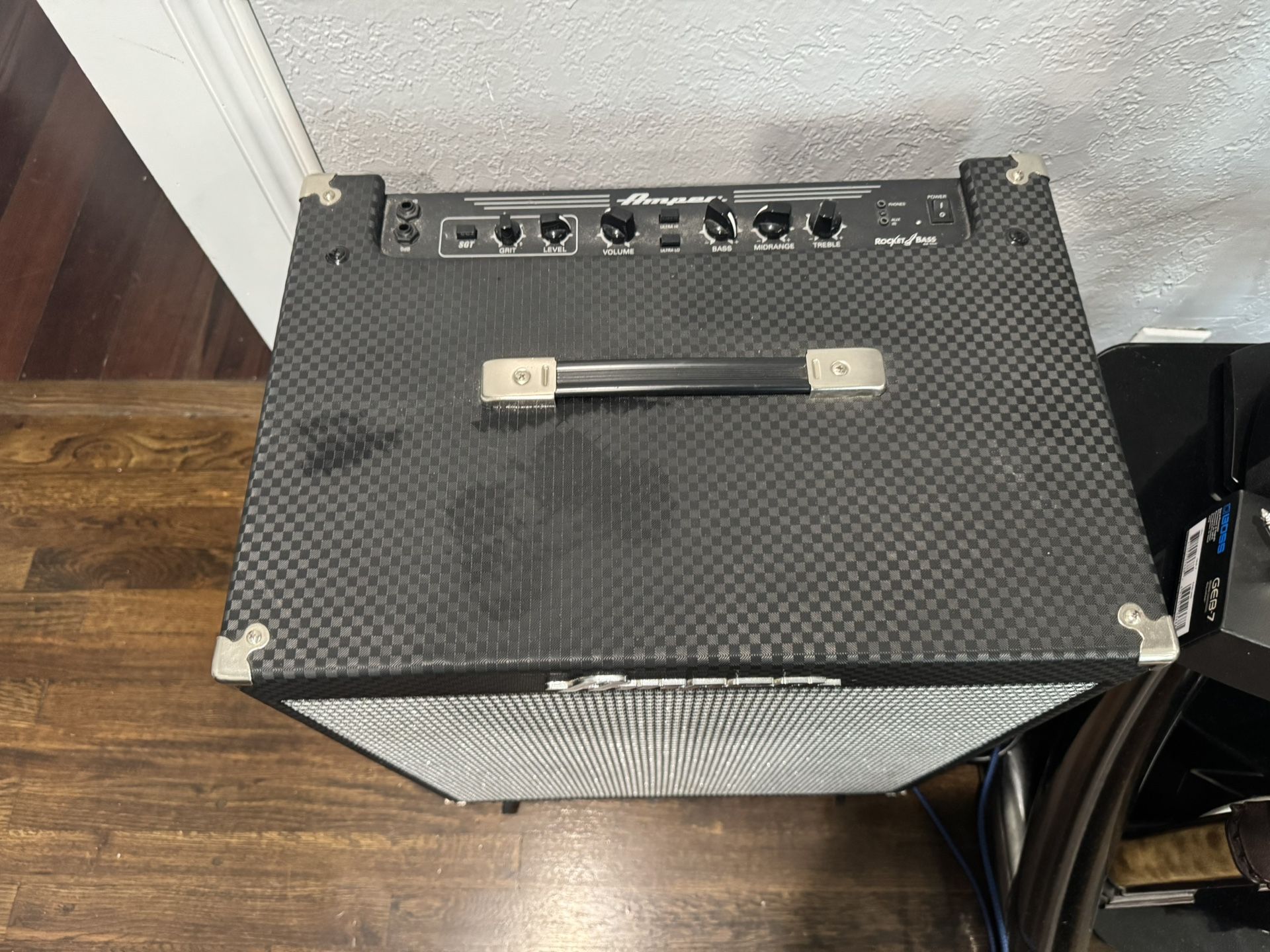 Ampeg RB-210 500 Watt Bass Combo Amp