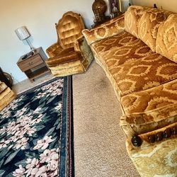 Complete Vintage Living Room Set – Sofa, 2 Chairs, Tables, Lamps