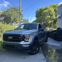 2022 Ford XLT  Fx4 