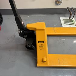 Pallet jack