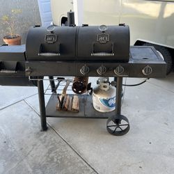 Oklahoma Joe Smoker/grill