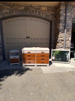 Dresser set with mirror and bedside table
