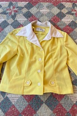 Vintage Alfred Werber yellow jacket white lapel collar Women’s Sz S