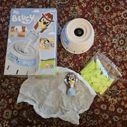 POP UP BLUEY GAME BY TOMY