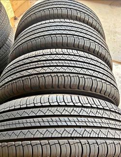 245/60/18 Michelin Selling a set of 4 tires in excellent condition 🫡