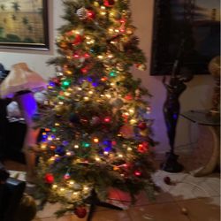 7-5  Tall Christmas Tree
