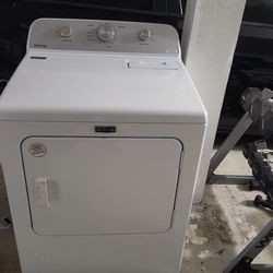 Maytag 7.0 cu. ft. Vented Gas Dryer in White 