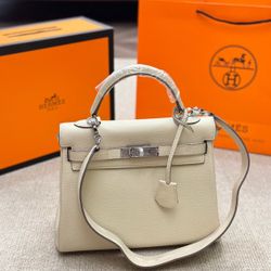 Hermés Kelly Bag (beige) (Taking Offers)