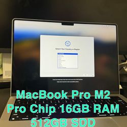 MacBook Pro M2 Pro Chip 16GB RAM 512GB SDD