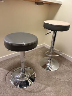 adjustable height bar stools (x2)