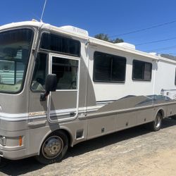 RV Motor Home 