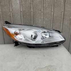 2012 2013 2014 2015 2016 2017 Mazda 5 Right Passenger Side Headlight Halogen 