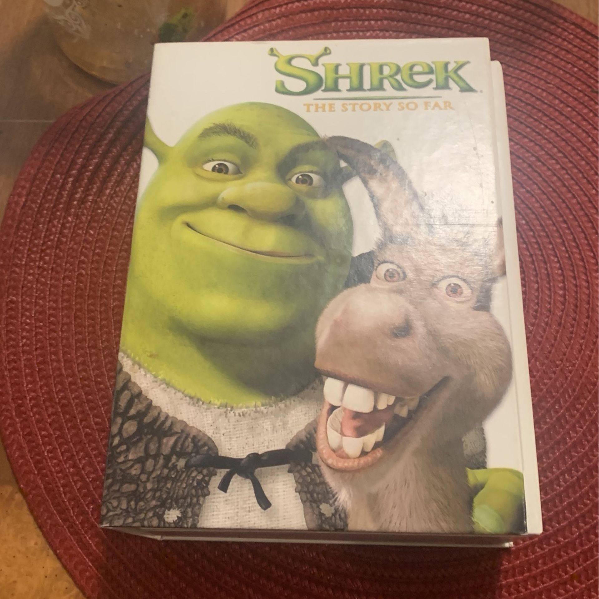 Shrek movie 3-D Shrek two and bonus desk comes with glasses never been used