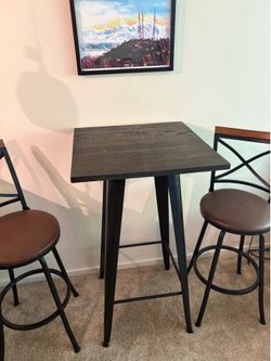 Bar seating and stools