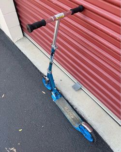 Razor scooter