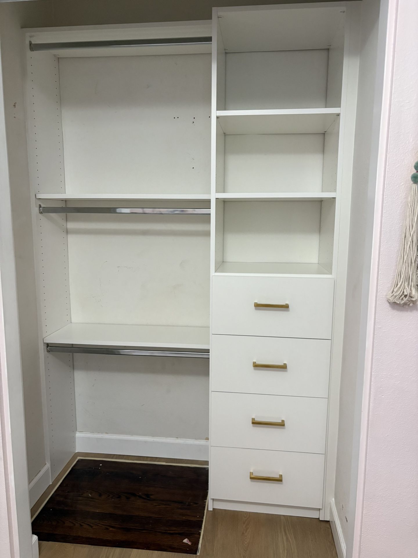 Custom Closets And Cabinets