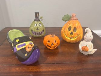 Misc Halloween decor lot