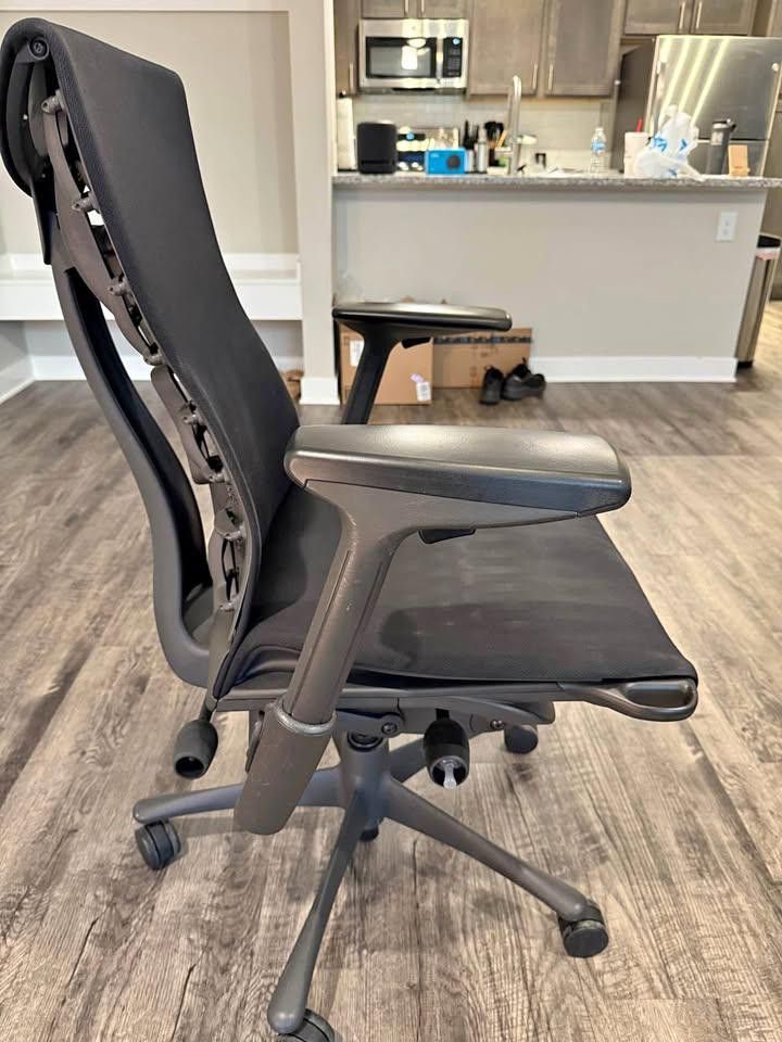 Herman-Miller-Embody