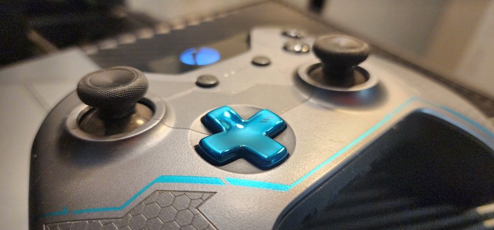 Halo Limited Edition Collectible Console & Controller