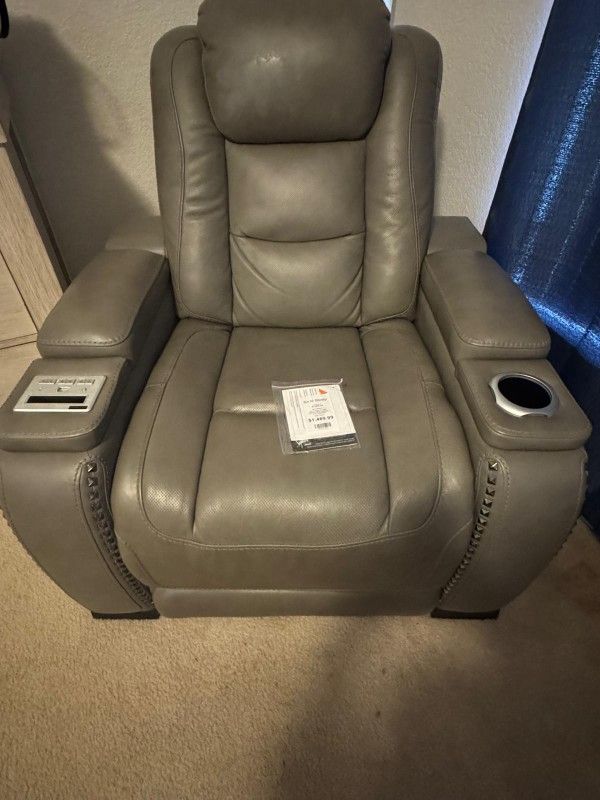 Leather Recliner 