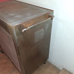Snap On Tool Box And Cabinet , 250 DLLS  O.B.O.
