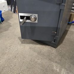 MANCINI Safe