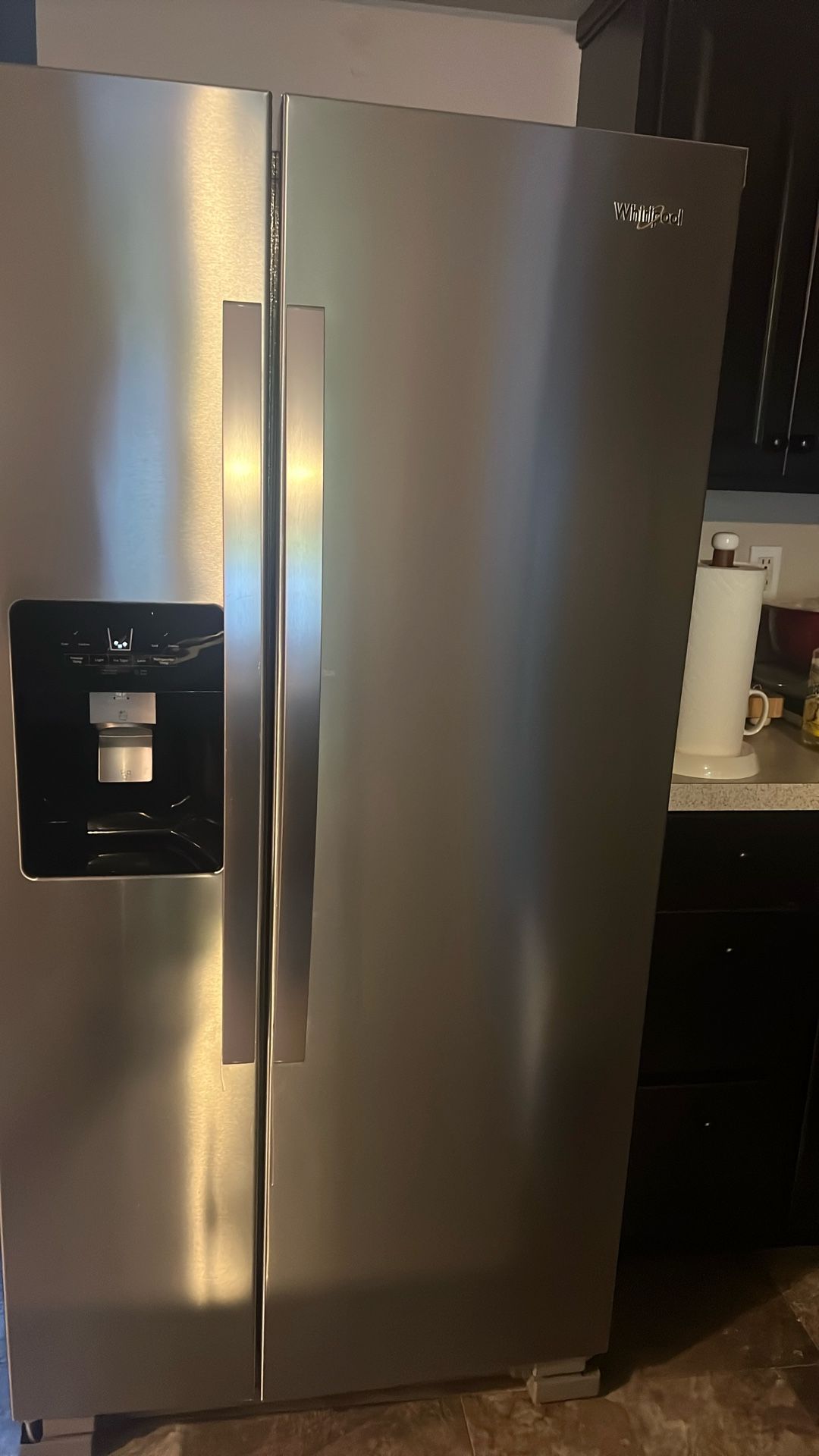 Whirlpool 21.4 Cu Ft Side - By - Side Refrigerator With Ice Maker ( Fingerprint Resistant Stainless Steel ) Loweโs