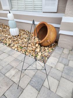 Wreath Stand Holders