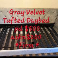 Gray Tufted Twin Daybed 