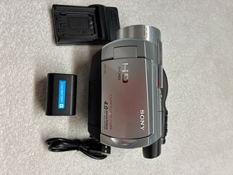 Sony Handycam HDR-UX5 High Definition DVD Camcorder Bundle
