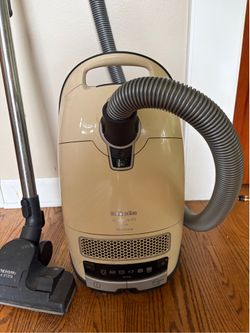 Miele C3 Alize PowerLine Canister Vacuum (model HS15 - cream color