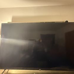 65" Onn. Roku Smart Tv