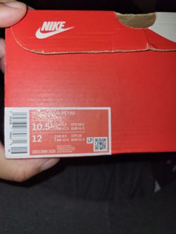 Nike Panda Dunks size 10.5