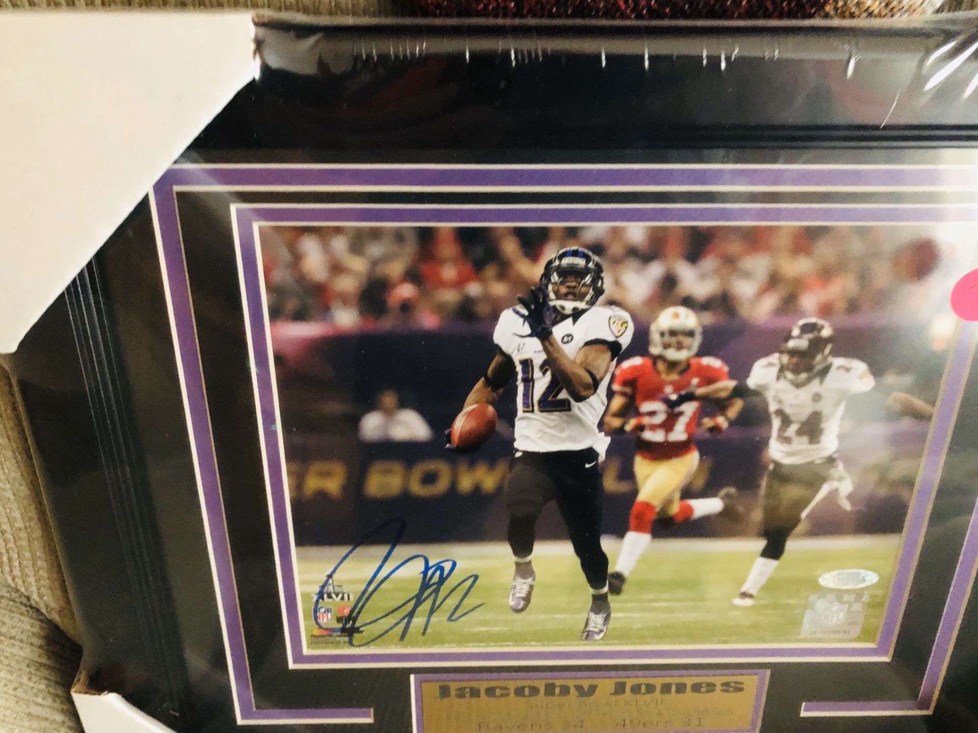 Autographed Jacoby Jones Baltimore Ravens Super Bowl Champion framed 8x10 Photo in a 11x14 Black Frame, Comes with Certificate of Authenticity! Black