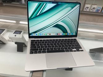 MacBook Air m2 8gb ram 256gb ssd