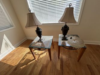 Nightstand/Side Tables