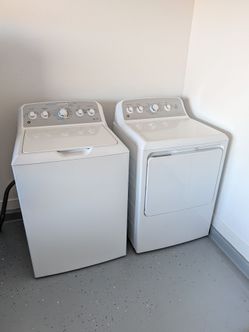 GE Washer and Dryer Set (Electric)