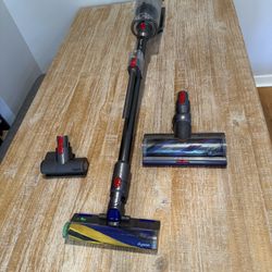 Dyson V15 Detect Cordless Vacuum with 5 Attachments