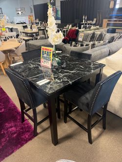 Gorgeous counter height dining set! 🔥🥇😍